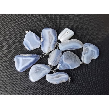 A NIECH SIĘ BRUDZĄ ! BRETT FINLAY MARIE-CLAIRE ARRIETA